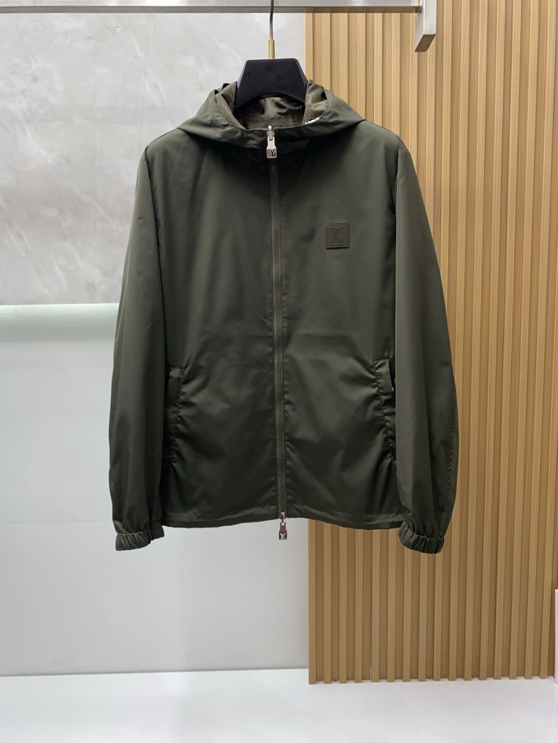 l0vis Vvtt0n outwear